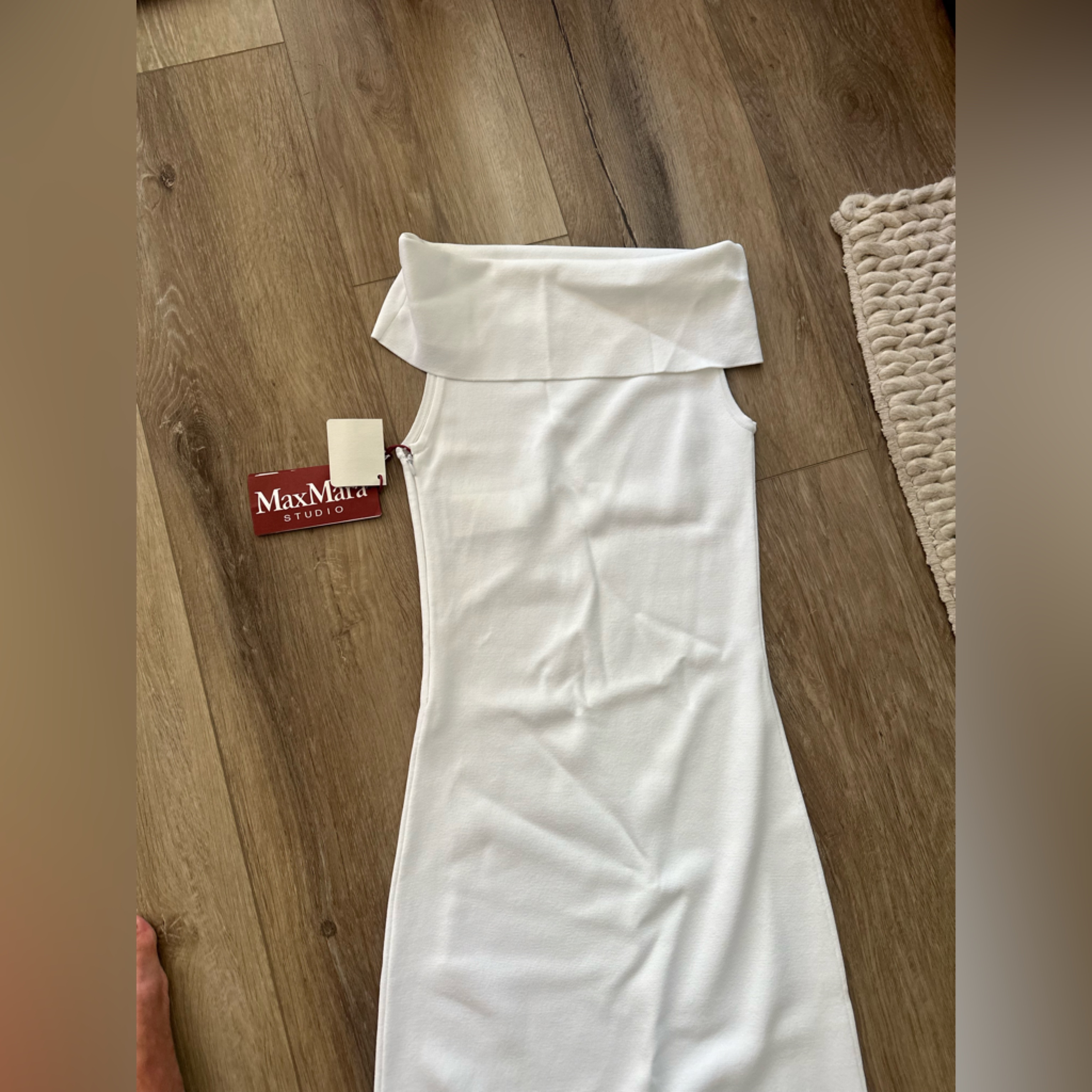 Max Mara Off Shoulder Slim Fit Dress. Nwt White